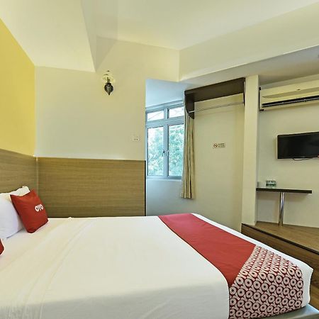Super Oyo 44036 Hotel De Perdana Hill Batu Pahat Exterior foto